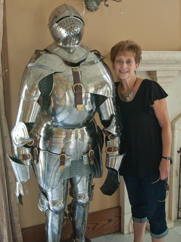 11082405.jpg - She found her knight in shining armor