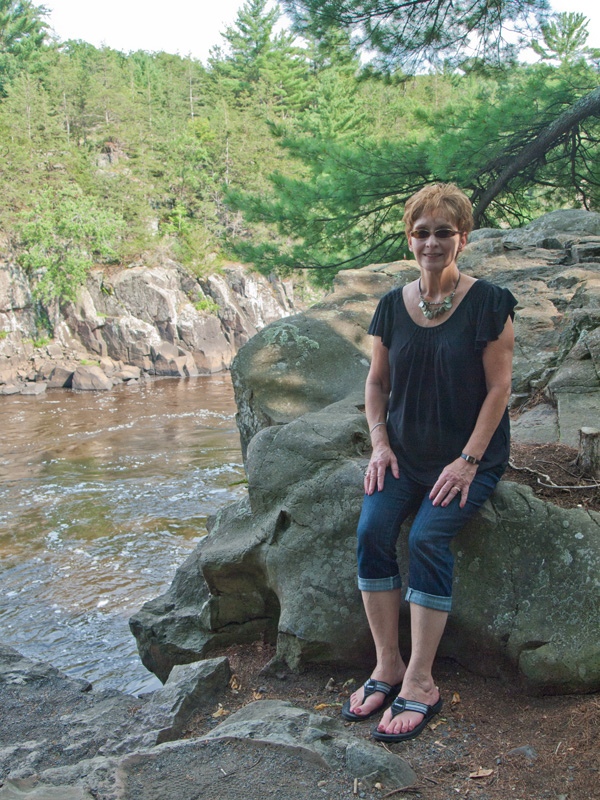11082424.jpg - We stopped at a 50s drive-in in Taylors Falls and then went on a walk